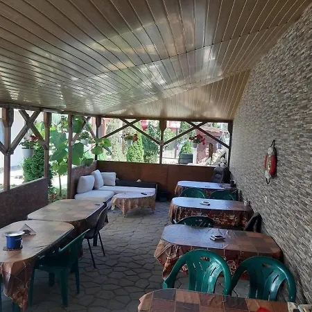 De Inchiriat - La Braileanul - 2 Stele - 3* 코스티네스티