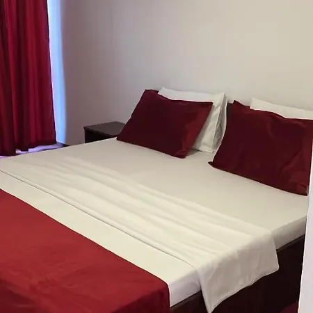 De Inchiriat - La Braileanul - 2 Stele - 3* 코스티네스티